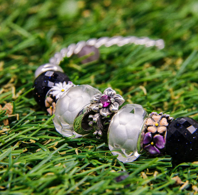 Moress - Fairy Frost Flower bead