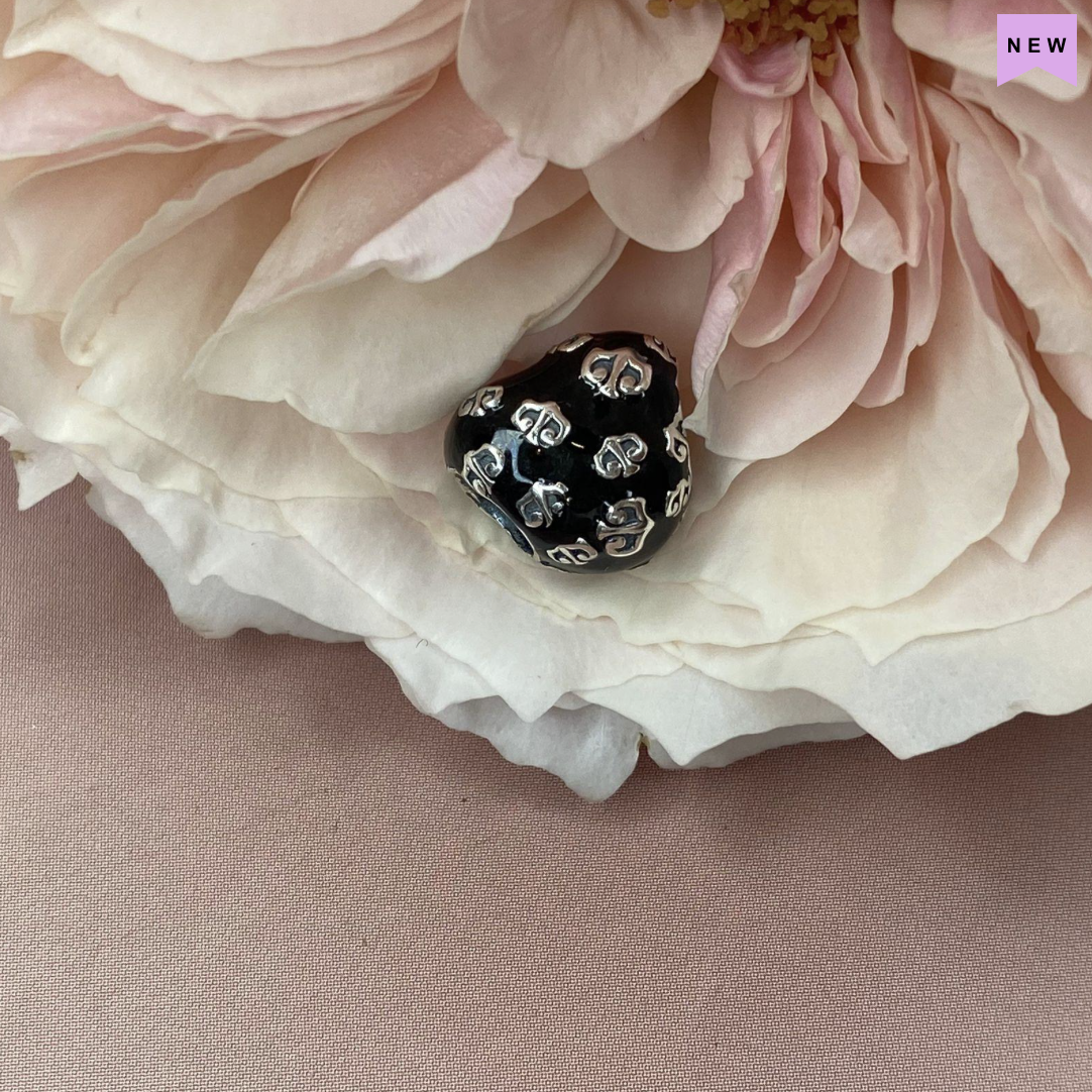 Truebeadz True Love Black enamel