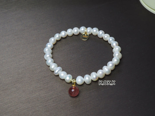 KOKO Strawberry Pearl Bracelet