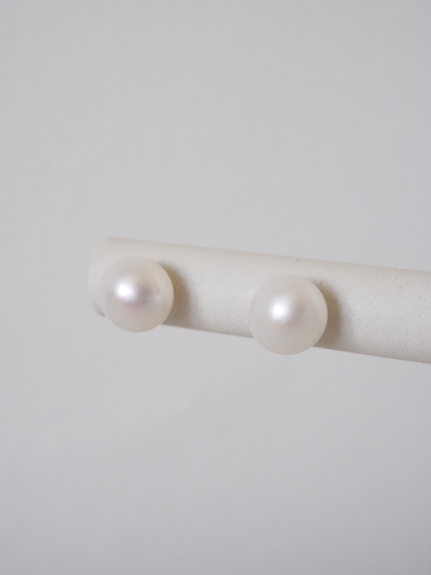 KOKO - Edison‘s Pearl Porcelain White earing 6mm