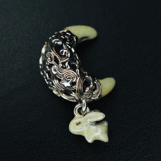 PRAAN Artemis Crescent Moon Charm