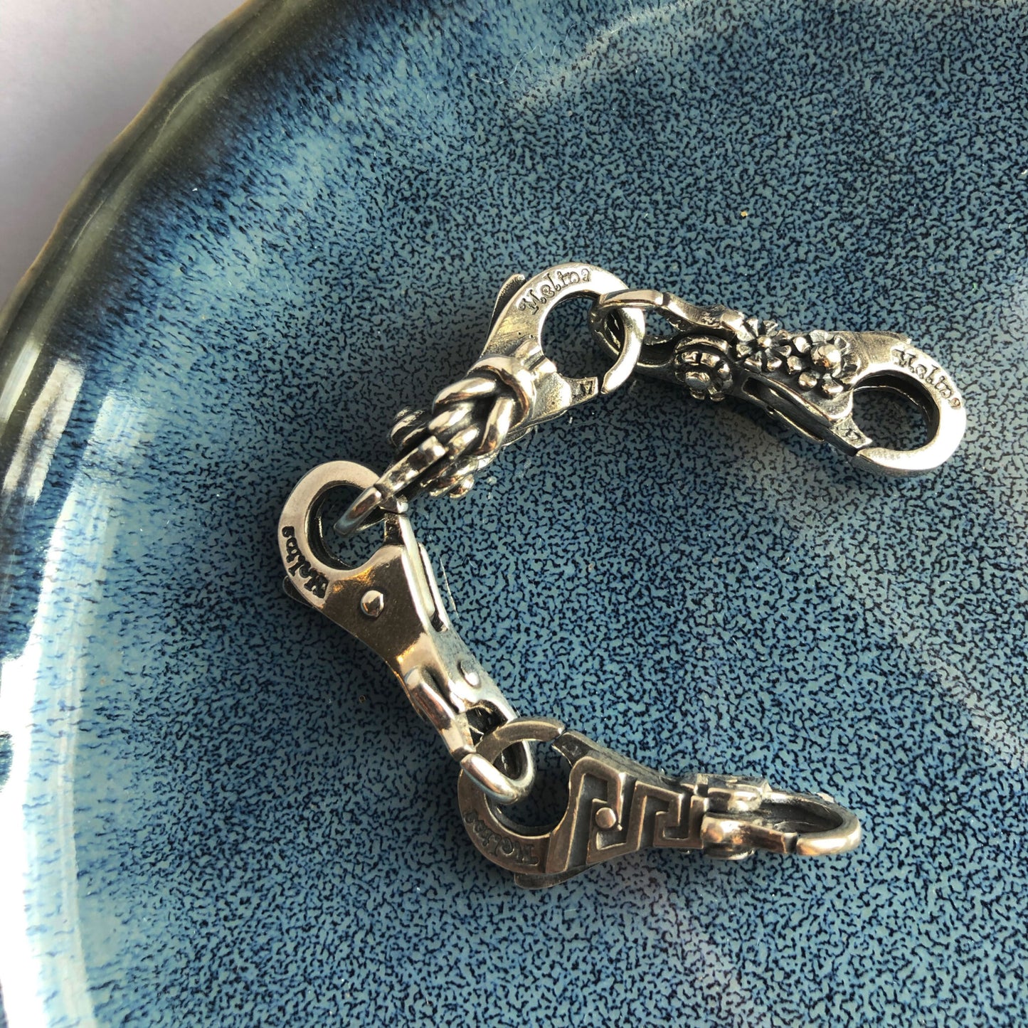 Melina Greek Greca lock