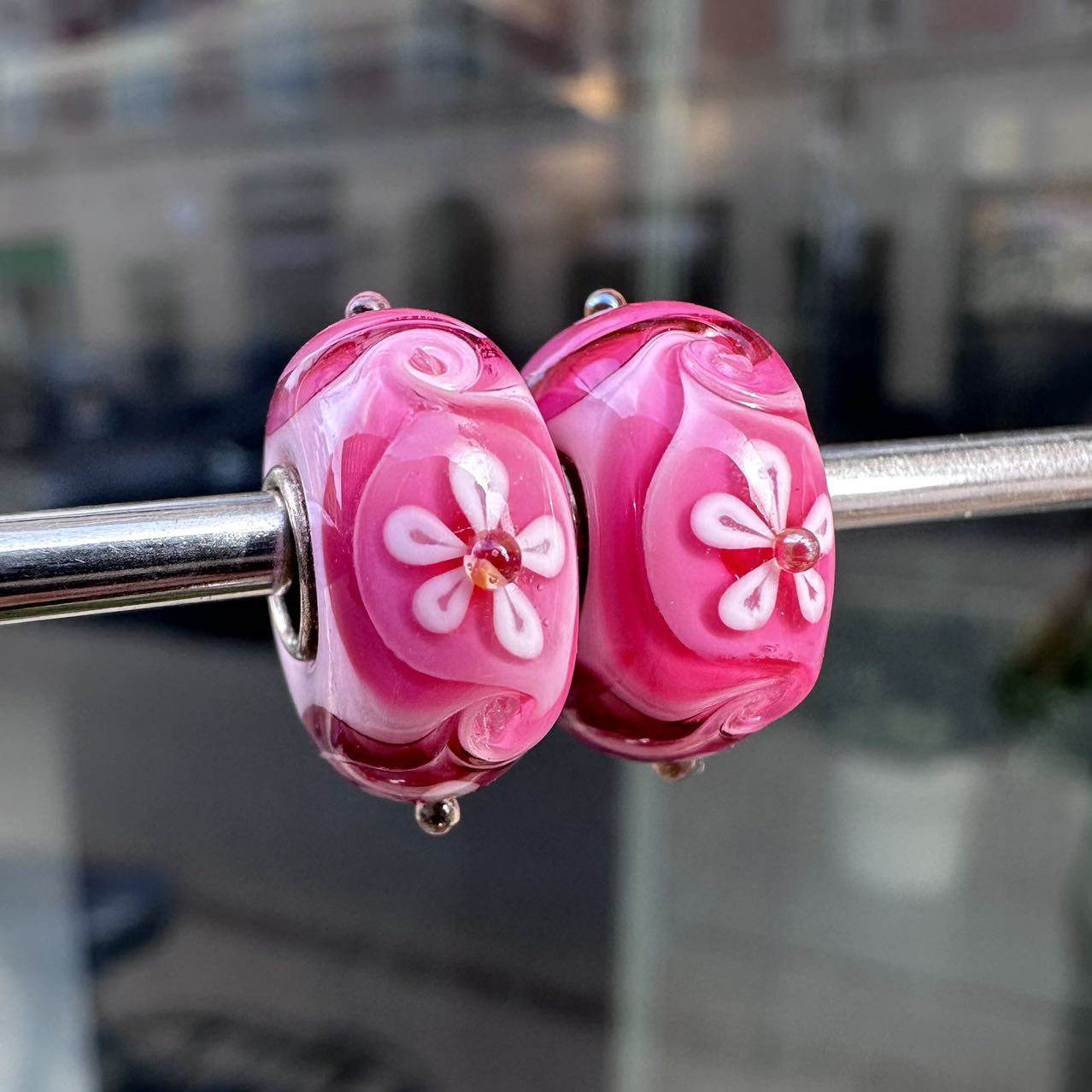 Ogerbeads - Rasberry Icing