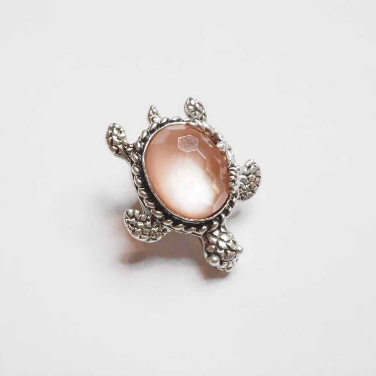 Moress - MOTHER OF PEARL TURTLE BEAD