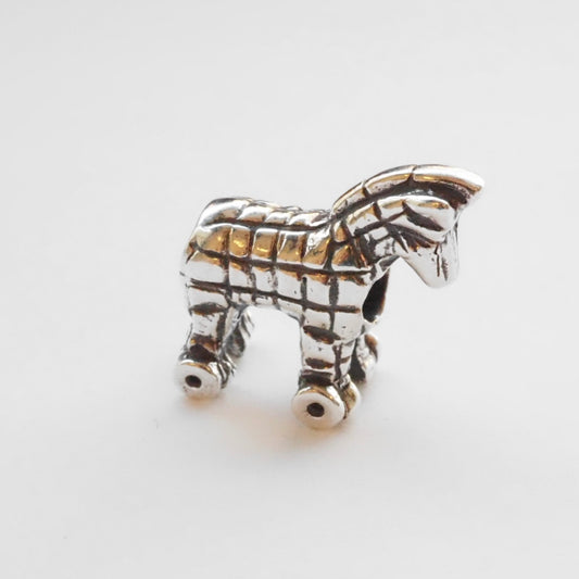 Melina Horse of Troy