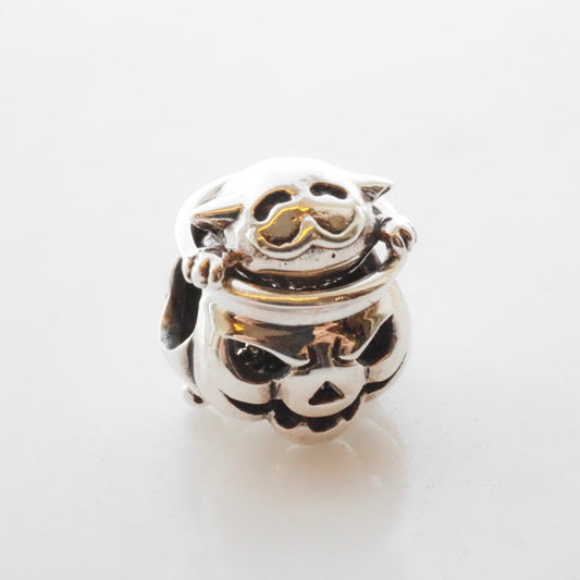 Moress  - Kitty Cat in a Cauldron Bead