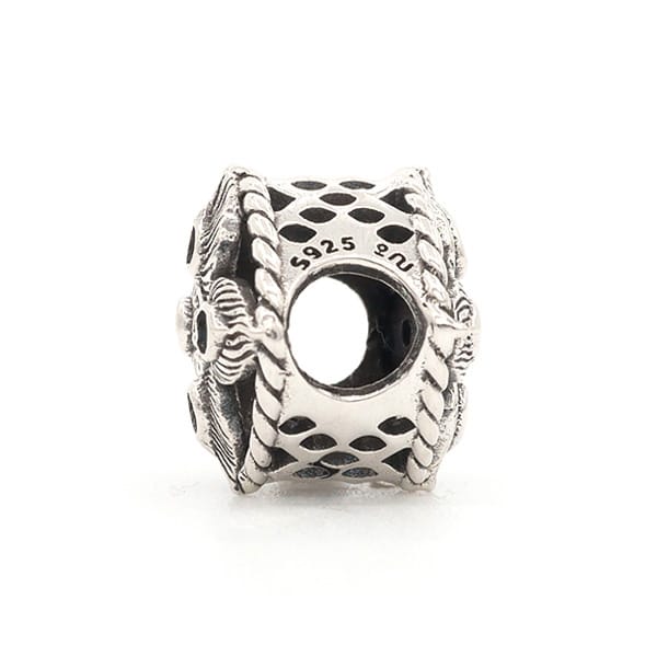 PRAAN The Element Peacock Feather