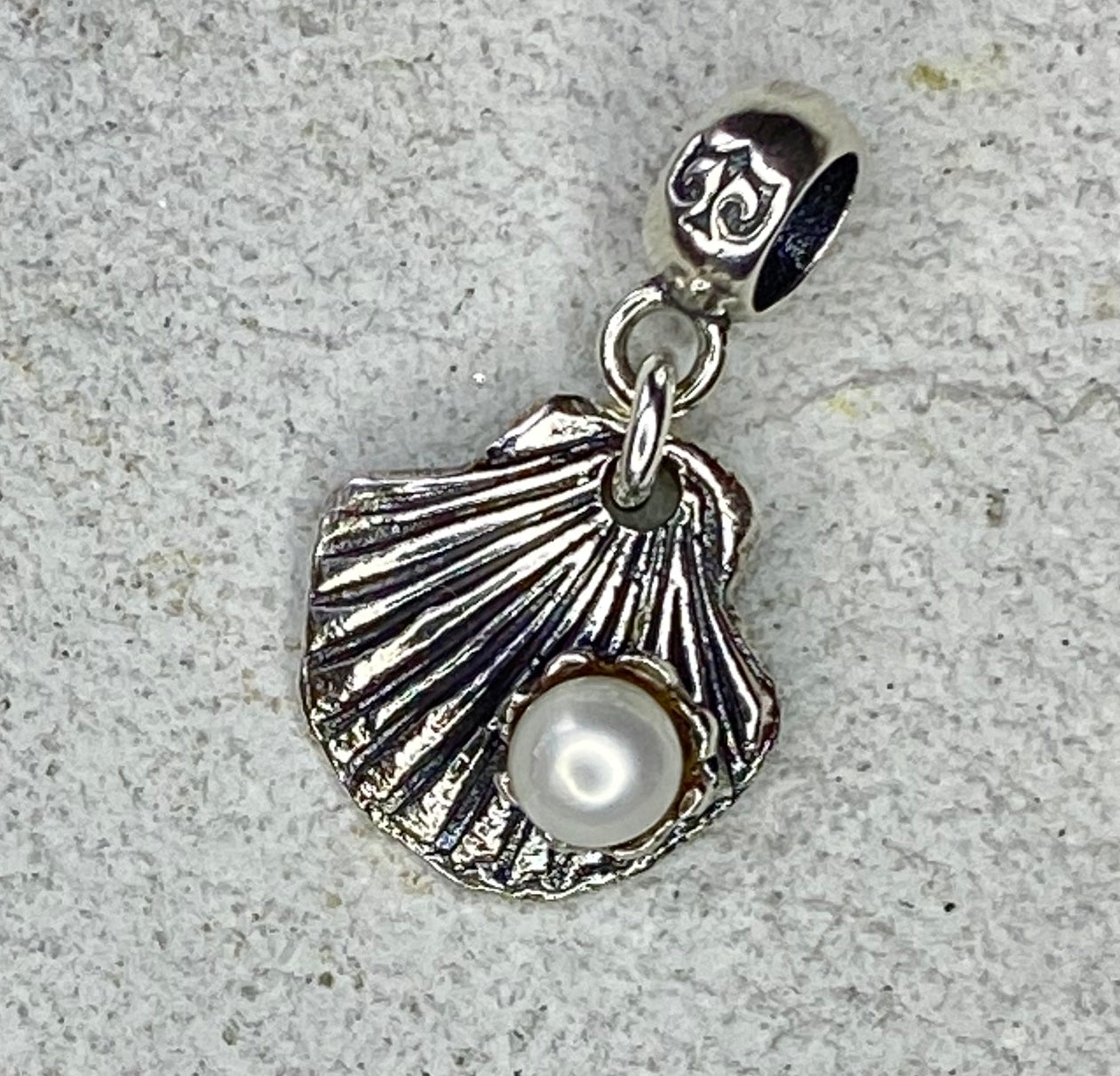 Truebeadz Pearl Shell Dangle