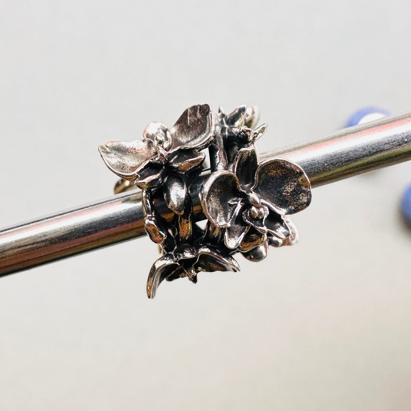 PRAAN Royal Orchid Charm