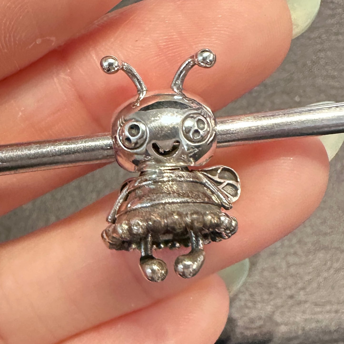 Ogerbeads - Buzz – the Bee