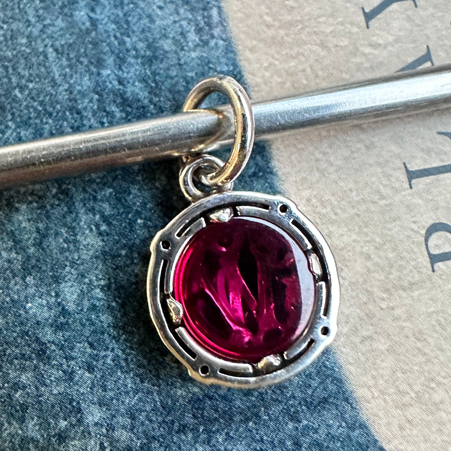 PRAAN Good Or Wicked-W-Simply Love Charm