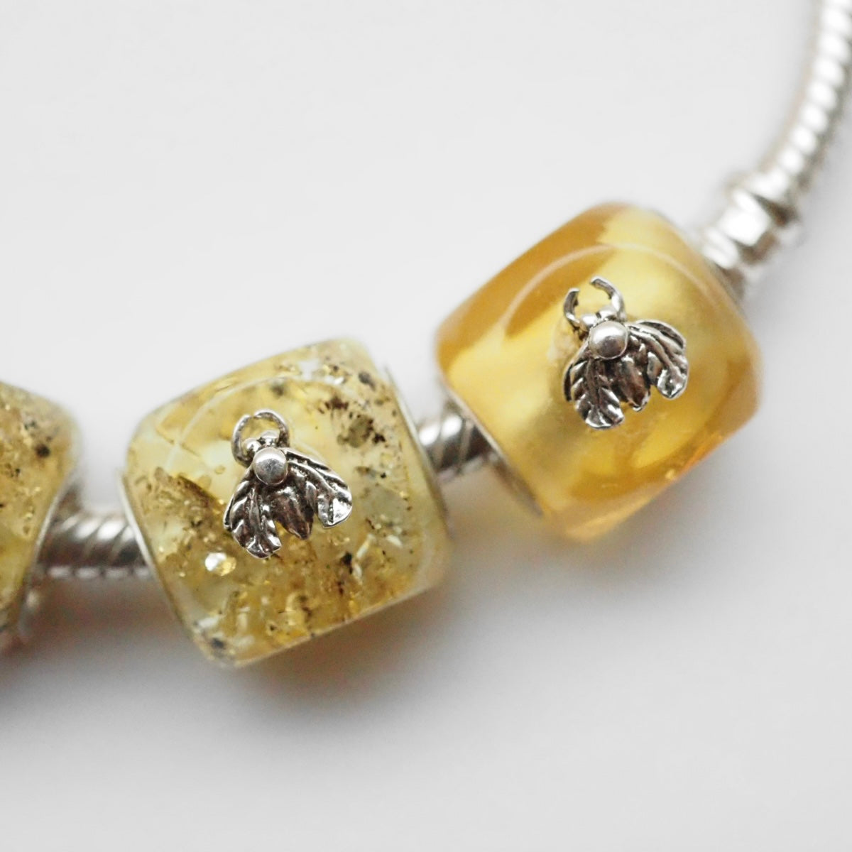 Amber Sparkling with BEE silver