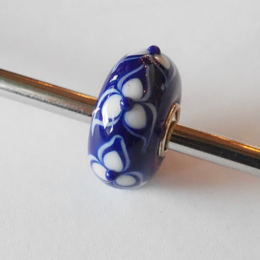 Ogerbeads - Delft Blue Triflower Dark