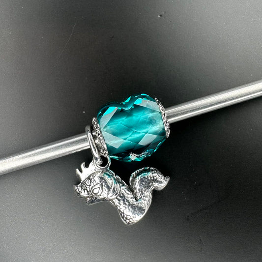 PRAAN Sweet Pea Heart Charm