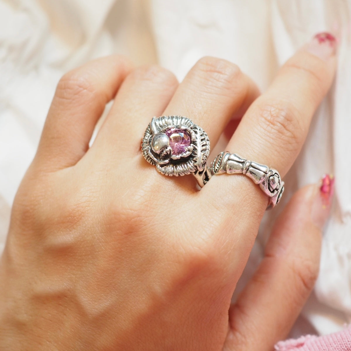 Eske Storm Poppy Ring with pink sapphire