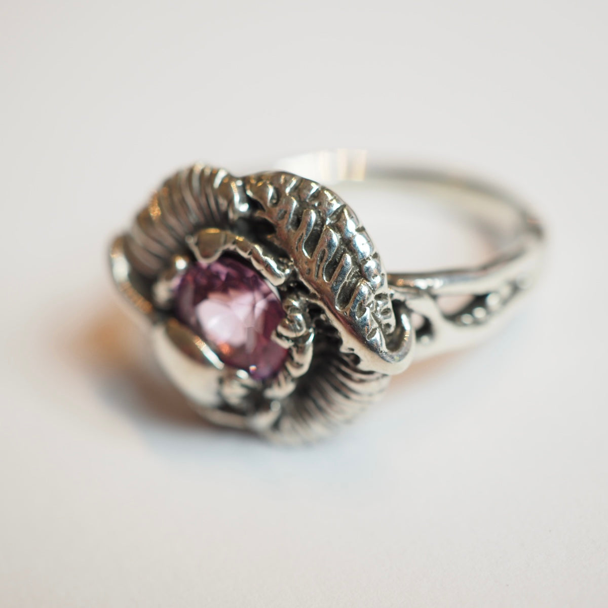 Eske Storm Poppy Ring with pink sapphire